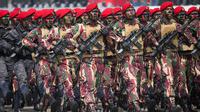 HUT ke-79 TNI mengangkat tema "TNI Modern Bersama Rakyat Siap Mengawal Suksesi Kepemimpinan Nasional untuk Indonesia Maju". (AP Photo/Tatan Syuflana)