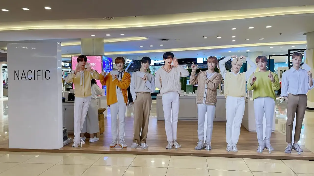 Boyband Stray Kids kolaborasi dengan Nacific Indonesia