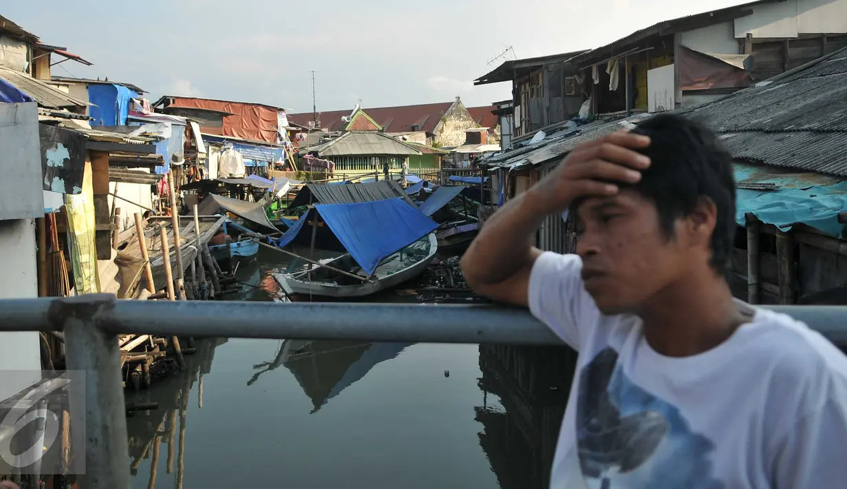Pemprov DKI Jakarta berencana akan merevitalisasi Kawasan Wisata Sunda Kelapa, Museum Bahari dan Kawasan Luar Batang serta membangunan tanggul penahan air laut, Jakarta, Senin (28/3). (Liputan6.com/Gempur M Surya)