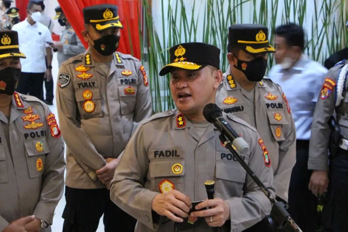 Kapolda Metro Jaya, Irjen Pol Fadil Imran saat melantik 28 Kapolsek di Mapolda Metro Jaya, Selasa (24/4/2022). (Dok: Humas Polda Metro Jaya)