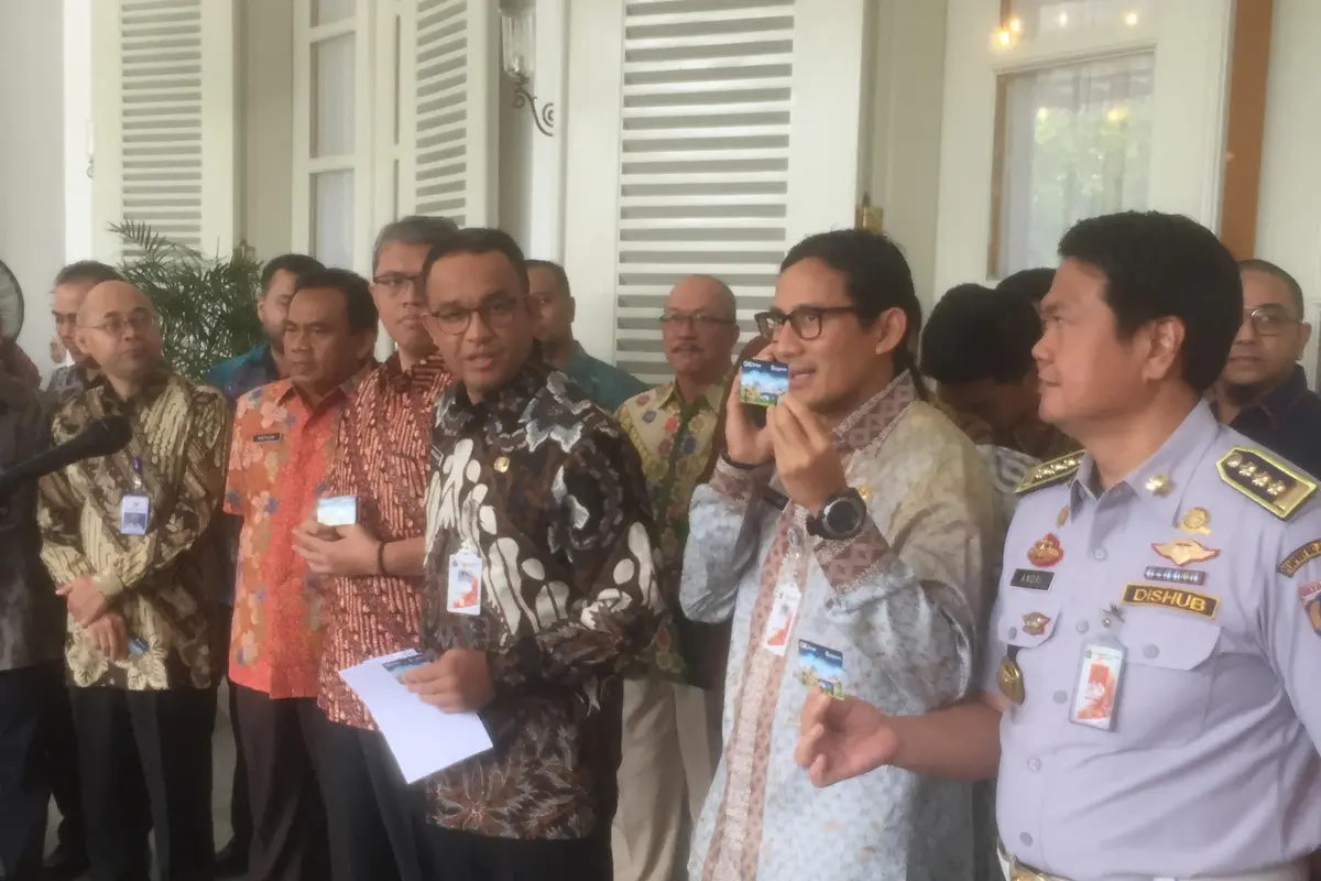 Anies-Sandiaga meluncurkan program OK Otrip