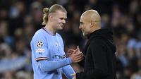 Bomber Manchester City, Erling Haaland, saat ditarik keluar setelah mencetak lima gol ke gawang RB Leipzig dalam leg kedua 16 besar Liga Champions 2022/2023 di Etihad Stadium, Rabu (15/3/2023) dini hari WIB. (Oli SCARFF / AFP)