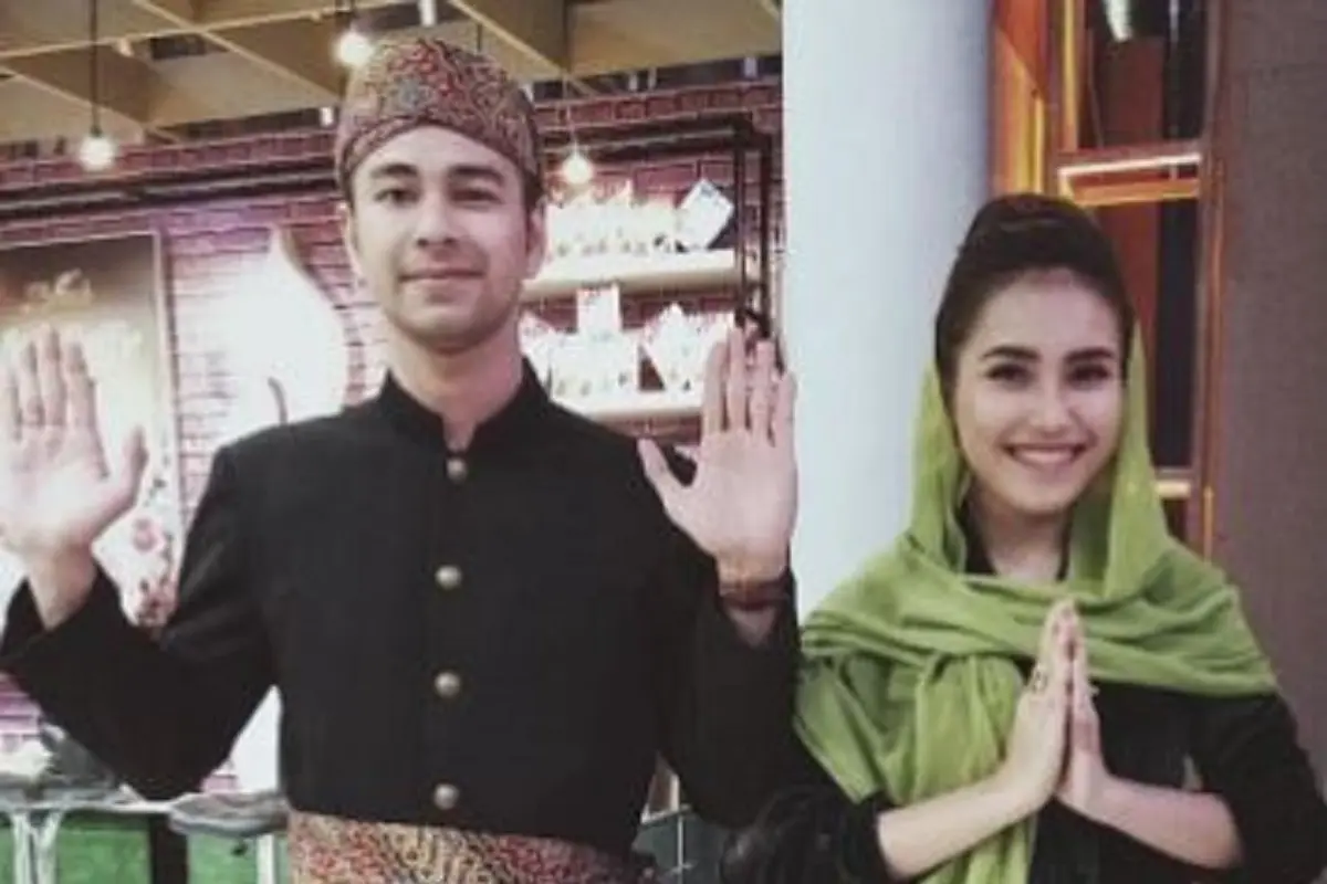 [Bintang] Ayu Ting Ting dan Raffi Ahmad