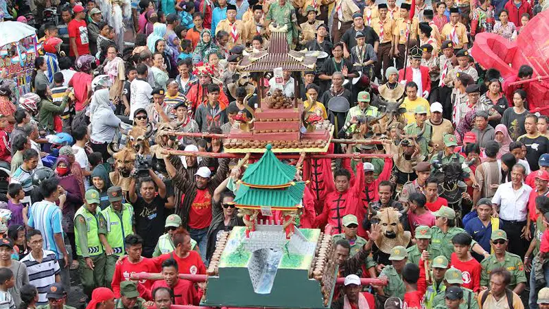 Serunya Grebeg Sudiro Sambut Imlek di Solo