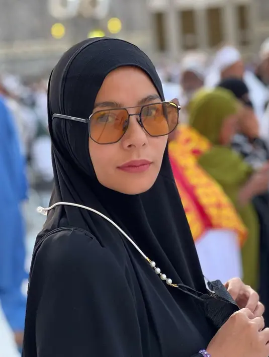 Tak hanya itu saja, penampilan Meisya Siregar juga mencuri perhatian netizen. Pasalnya, meski tak menggunakan makeup penampilan Meisya banjir pujian netizen. (Liputan6.com/IG/@meisya__siregar)