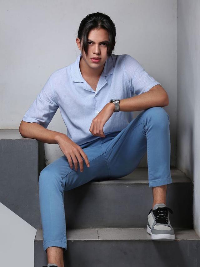 6 Potret Agoye Mahendra, Aktor Disebut Mirip Galang Rambu Anarki Anak Iwan Fals