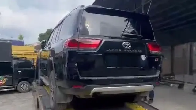Land Cruiser 300 GR-S Terkait Kasus Bupati Kuansing Ditemukan di Pematangsiantar