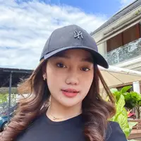 Chandrika Chika menceritakan peristiwa&nbsp;dugaan pengeroyakan oleh Putra Siregar dan Rico Valentino (dok.Instagram/@chndrika_/https://www.instagram.com/p/CaZRZU6plr0/Komarudin)