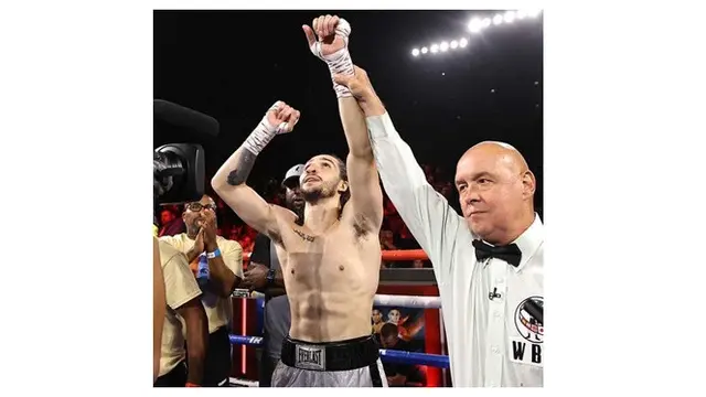 5 Fakta Nico Ali Walsh, Cucu Muhammad Ali yang Menang TKO di Debut Tinju Profesional