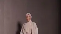 10 Rekomendasi Hijab Warna Earth Tone 2025, Cocok untuk Berbagai Outfit