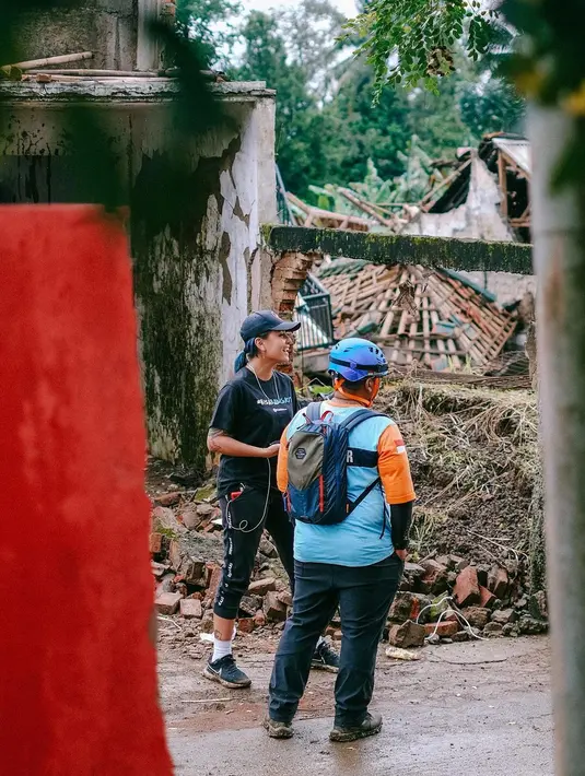 <p>[Instagram/narinkovilda]</p>