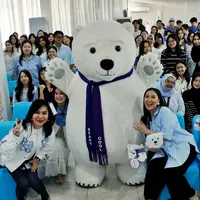 Softex Beary Cool ajak perempuan muda Indonesia dukung perbaikan toilet sekolah lewat semangat &ldquo;BEARbagi kebaikan BEARsama Beary Cool.&rdquo;./copyright istimewa