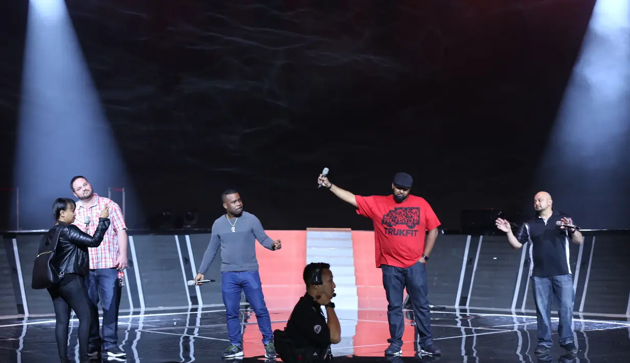 Dalam gladi bersih itu juga terlihat mengatur pembagian suaranya. Para personel itu juga mengikuti sesuai dengan arahan dari tim Indosiar. (Nurwahyunan/Bintang.com)