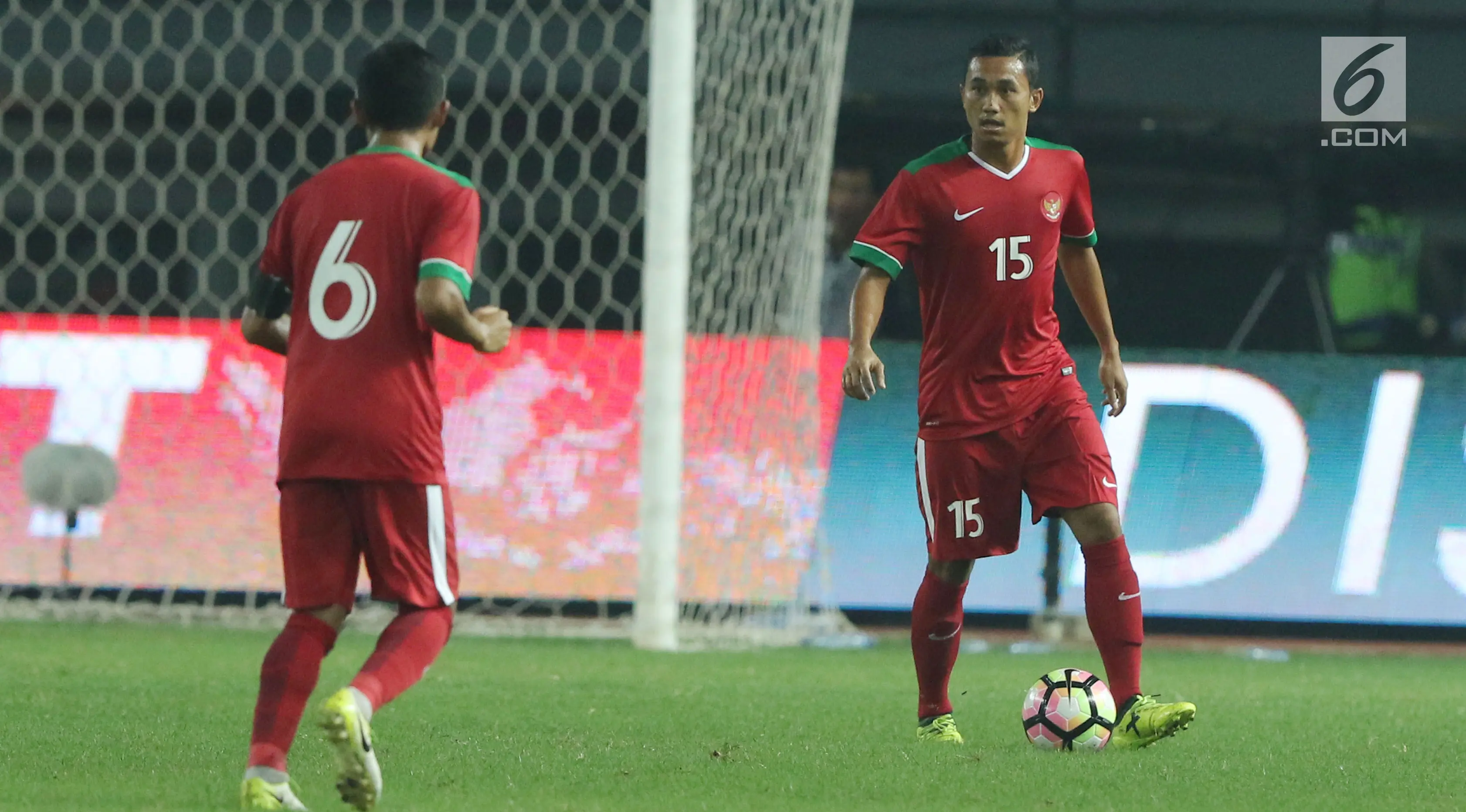 Ricky Fajrin (kanan) siap jadi andalan lini pertahanan timnas Indonesia.(Liputan6.com/Helmi Fithriansyah)