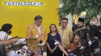Ketua Umum Partai Golkar Airlangga Hartarto saat ditemui wartawan di Kantor Golkar, Sabtu (16/9/2023). (Liputan6.com/Ady Anugrahadi)