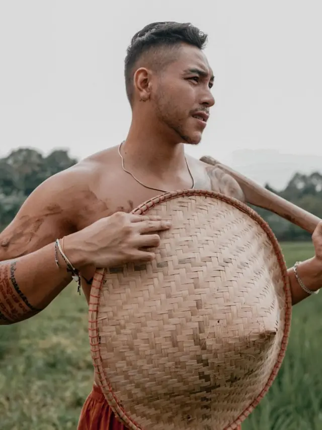 7 Pemotretan Siti Badriah dengan Krisjiana Baharudin di Sawah Ini Curi Perhatian