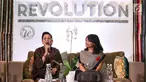 Ketua Dekranasda Bali Putri Suastini Koster (kiri) dan Koordinator Keberlanjutan PT HM Sampoerna Annisa Sekaringtias saat talk show Circular Revolution di Bali, Senin (22/7/2019). Sampoerna berkolaborasi dengan LSM BEDO melakukan sosialisasi gerakan sosial #SayaAjaBisa. (Liputan6.com/HO/Ading)