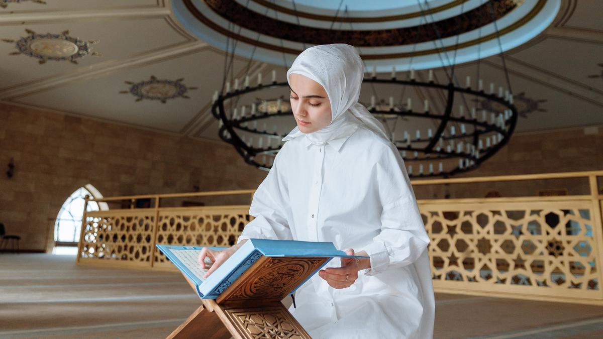 2 Kondisi Wanita yang Tidak Dianjurkan untuk I’tikaf di Masjid, Simak Penjelasan Buya Yahya
