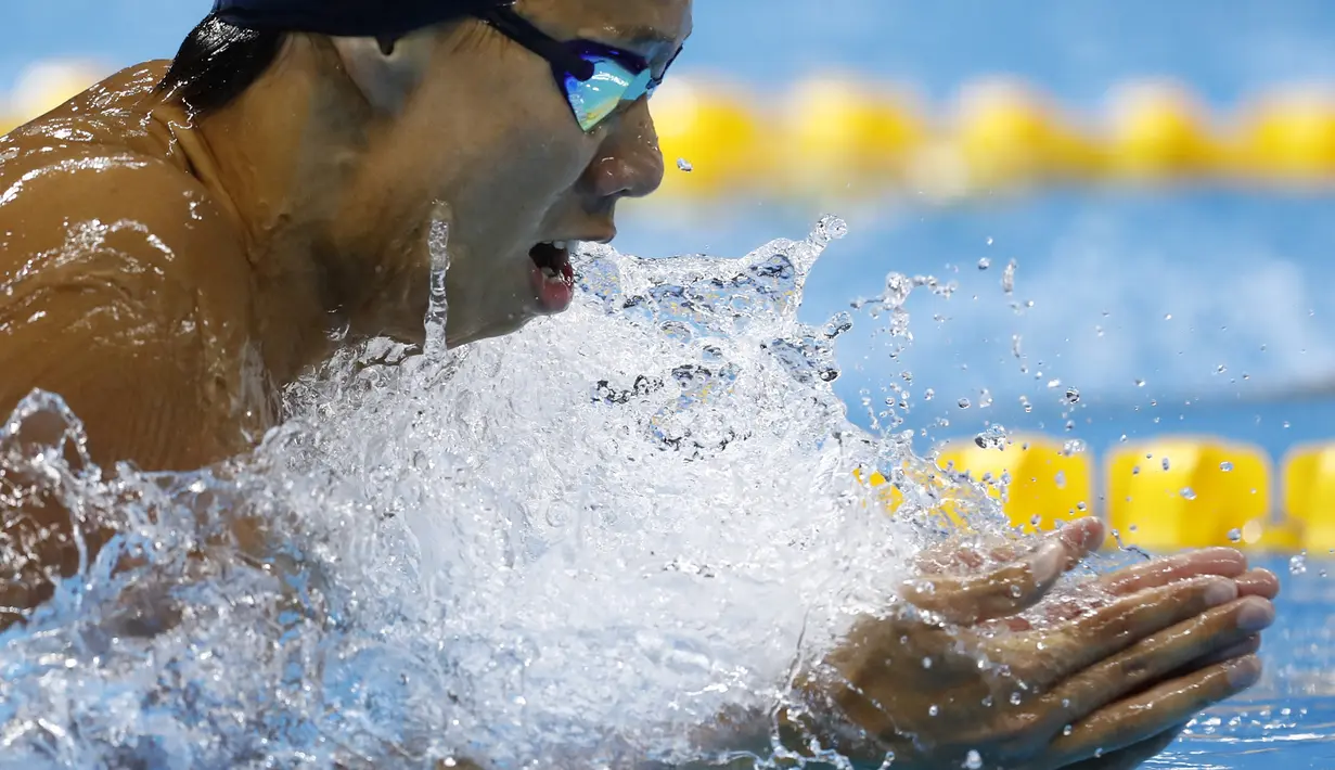 Ippei Watanabe saat berlaga di Olimpiade Rio de Janeiro (10/8/2016). Watanabe memecahkan rekor dunia di kejuaraan Piala Kosuke Kitajima di Tokyo dengan catatan waktu 2 menit 6.67.(AP PHOTO)