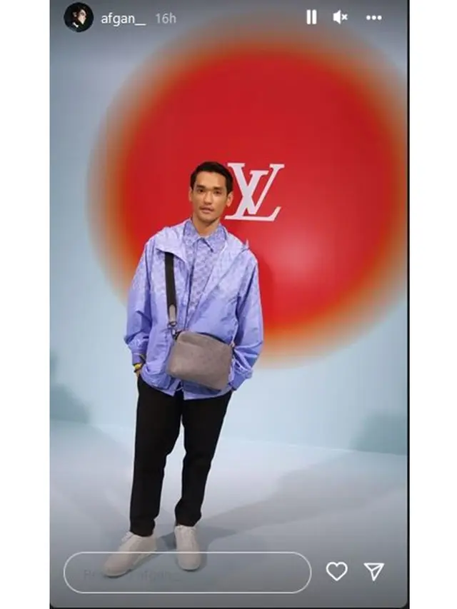 6 Potret Afgan Hadiri Acara Fashion Brand Ternama di Bangkok, Jumpa Win Metawin
