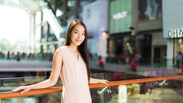 perempuan cantik tulus