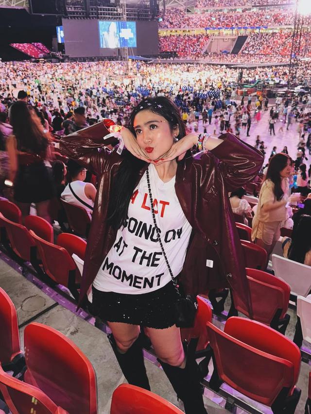 Potret Outfit Febby Rastanty Pakai Leather Jaket yang Bisa Dikenakan Untuk Ngoser hingga Liburan, Bisa Jadi Inspirasi