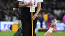 Stipe Zunic asal Kroasia melakukan selebrasi usai meraih perunggu di final tembakan pria selama Kejuaraan Atletik Dunia di London, Inggris (6/8). (AP Photo / Kirill Kudryavtsev)