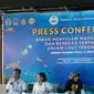 Ketua Wasi, Tri Suswati Tito Karnavian (tengah) memberikan keterangan kepada wartawan terkait kegiatan pemecahan rekor MURI penyelam wanita terbanyak dan pengibaran bendera Merah Putih terpanjang di Manado, Sabtu (11/8/2018) (Marco/Liputan6.com)