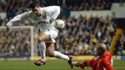 Ian Harte berhasil membukukan 28 gol dari 238 penampilannya di Liga Inggris. Pemain belakang berkebangsaan Irlandia ini pernah tercatat bermain di Leeds United, Sunderland, dan Reading sebelum ia memutuskan pensiun di tahun 2015. (Foto: AFP/Paul Barker)