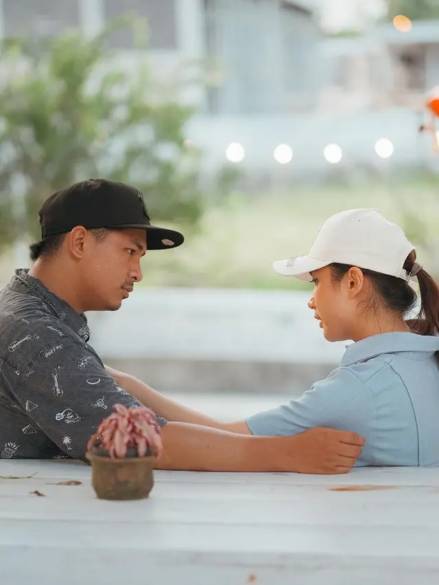 Potret mesra Glenn Alinskie dan Chelsea Olivia. (Foto: Instagram/glennalinskie)