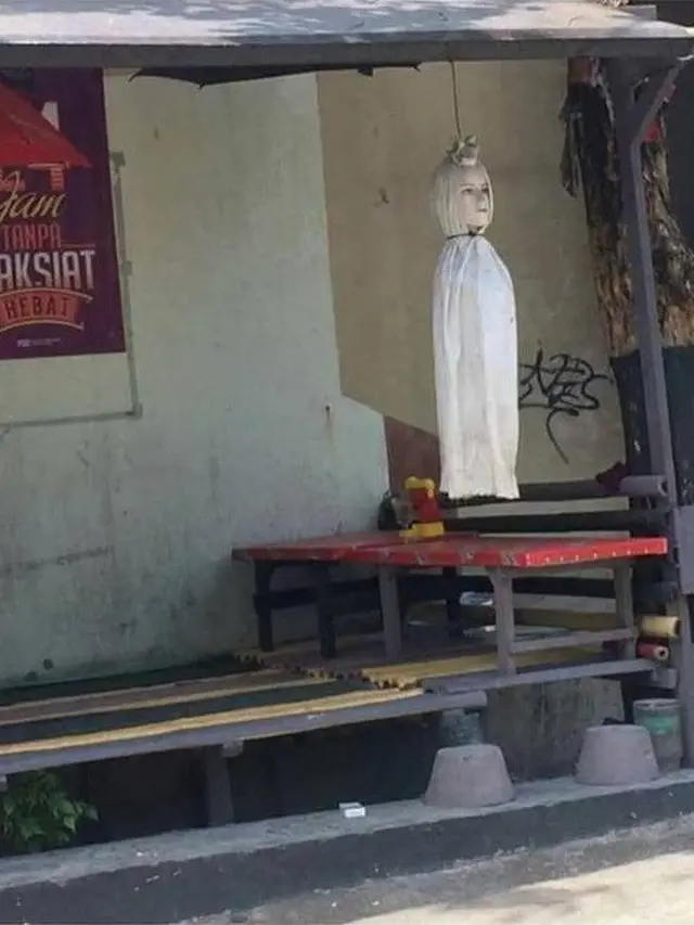 Tak Hanya jadi Pajangan, Ini 8 Aksi Kocak Orang Indonesia Gunakan Manekin