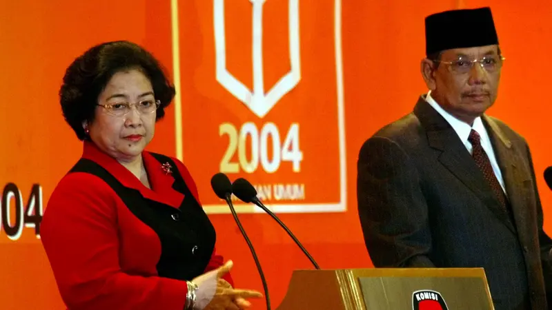 KH Hasyim Muzadi dan Megawati