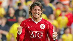 Gabriel Heinze - Faktor cedera membuat Heinze kehilangan tempatnya di inti Setan Merah. Pria asal Argentina itu harus rela digeser Patrice Evra di posisi bek kiri. Heinze akhirnya pindah ke Real Madrid pada 2007.(AFP/Carl De Souza)