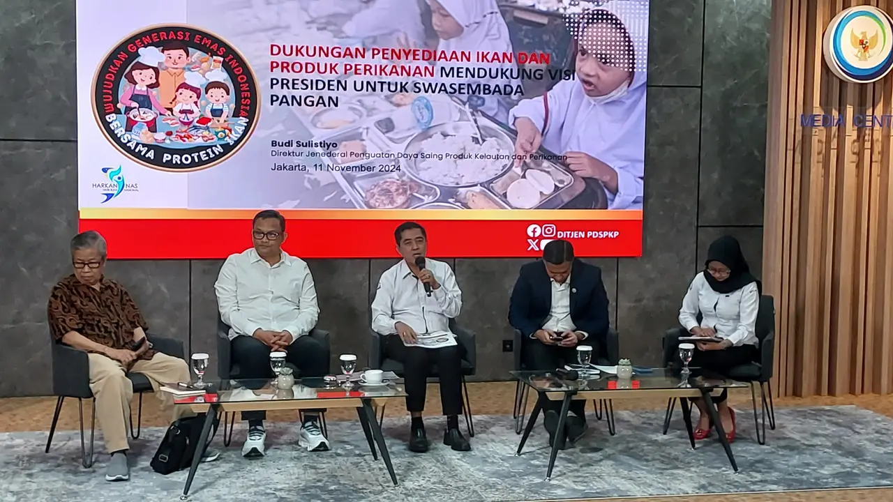 Direktur Jenderal Penguatan Daya Saing Produk Kelautan dan Perikanan KKP, Budi Sulistiyo dalam Bincah Bahari di Kantor KKP, Jakarta, Senin (11/11/2024). (Arief/Liputan6.com)