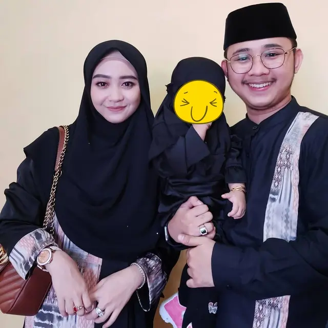 Hamil Anak Kedua, Ini 6 Potret Keluarga Kecil Ega Noviantika dan Rafly D'Academy