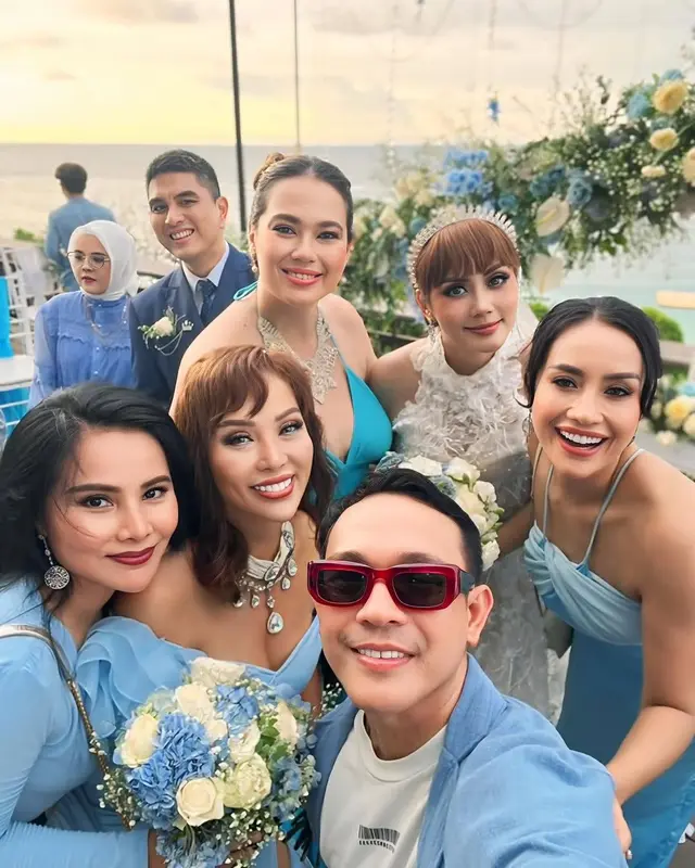 12 tahun menjanda, kini nikah lagi di usia 44 tahun, 8 potret pernikahan Anita Hara 'Arisan Brondong'