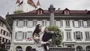 Artis Ringgo Agus Rahman bersama istri, Sabai Dieter Morscheck serta buah hatinya, yang biasa disapa Bjorka tengah menikmati liburan di Swiss. Beberapa tempat dikunjungi oleh Ringgo. Liburannya ini, Ringgo menyebutnya liburan nekad. (Instagram/ringgoagus)
