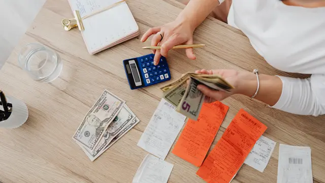 Tips Pembagian Tugas Keuangan sebagai Suami Istri