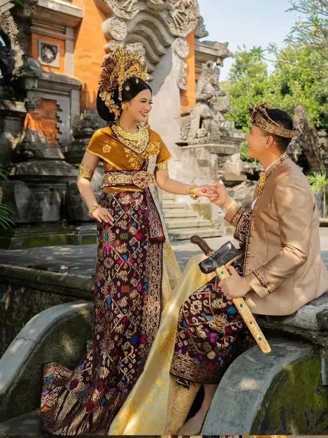 Prewedding Putri Andika Perkasa, Angela Perkasa Kenakan 7 Pakaian Adat Indonesia. [@hafizzyakbar]