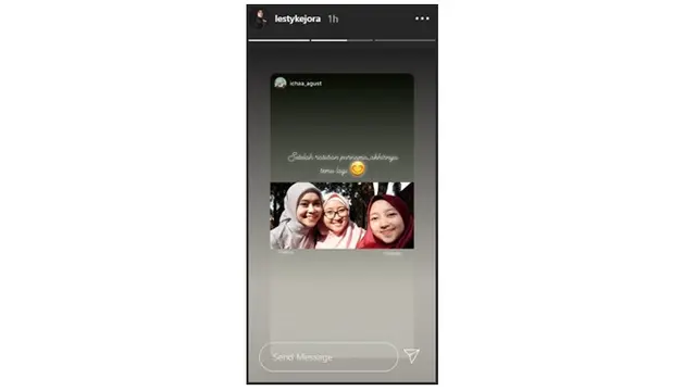 6 Potret Lesty Kejora saat Hadiri Pernikahan Rizki D’Academy, Tuai Pujian