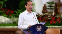 Presiden Jokowi saat berpidato di hadapan menteri-menterinya