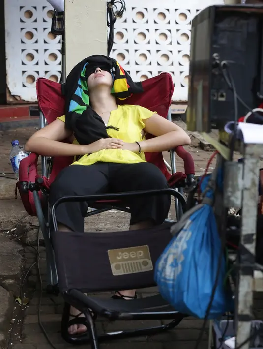 "Karena ini yang kedua kalinya, ga merasa sulit. Pertama di tahun 2010, judulnya Kejar Tayang. Yang penting kalau main komedi jangan dibawa beban saja, kalau melihat dari skenario jangan di buat ribet," ujar Pamela. (Bambang E. Ros/Bintang.com)