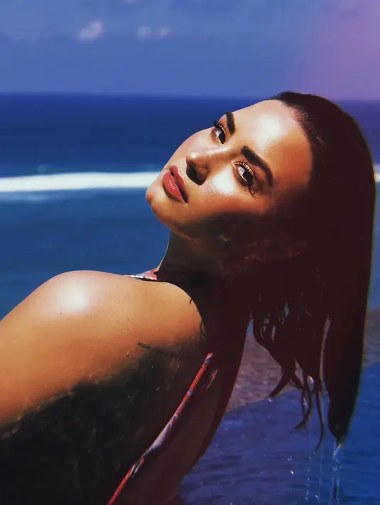 Dilansir dari HollywoodLife, Demi masih shock dan malu usai hal tersebut menimpa dirinya. (instagram/ddlovato)