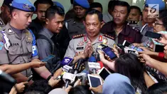 Tidak adanya bukti sidik jari pelaku, diakui Tito Karnavian menjadi salah satu penyebab sulitnya menangkap penyerang Novel Baswedan.