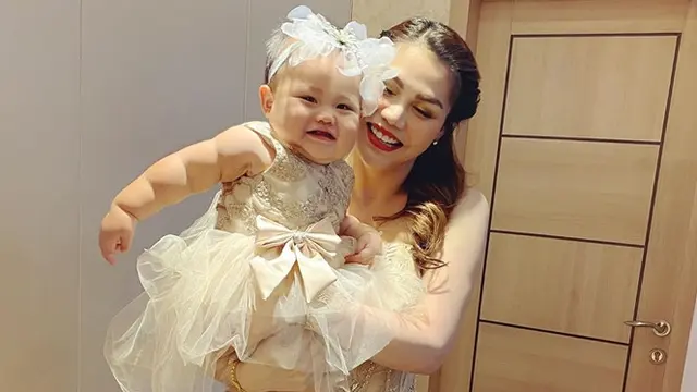 7 Momen Kebersamaan Dj Katty Butterfly dengan Sang Buah Hati, Curi Perhatian