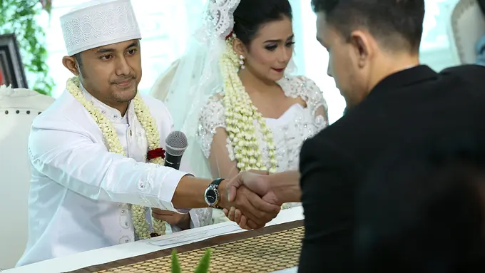 [Bintang] Sonya Fatmala dan Hengky Kurniawan