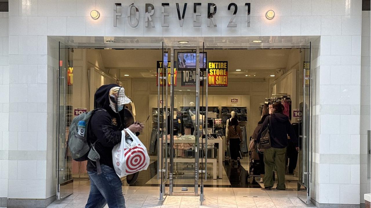 Forever 21 Kembali Ajukan Bangkrut Setelah 350 Tokonya di AS Sepi Pembeli.  (JUSTIN SULLIVAN / GETTY IMAGES NORTH AMERICA / Getty Images via AFP)