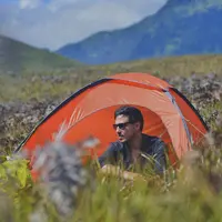 Hamish Daud, merupakan sosok yang juga dikenal sangan mencintai alam semesta, terutama kehidupan laut. Bukan karena menjadi pemandu acara My Trip My Adventure, namun memang sudah berlangsung sejak lama.  (Instagram/hamisdw)