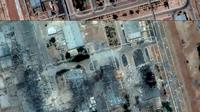 Untuk diketahui, Amerika Serikat menyerang tiga situs nuklir Iran menggunakan bom GBU-57A/B Massive Ordnance Penetrator (MOP) yang dikenal sebagai penghancur bunker. (Citra satelit ©2025 Maxar Technologies/AFP)