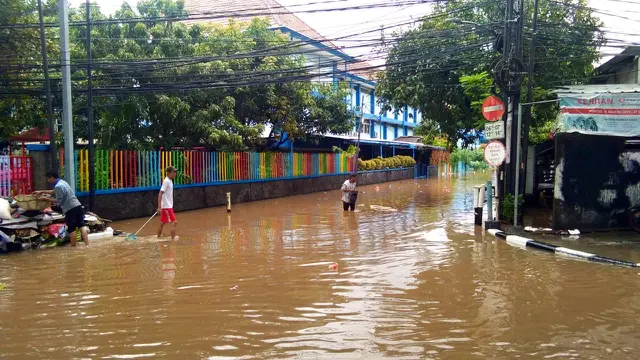Banjir merendam kawasan sekitar Tendean, Jakarta Selatan
